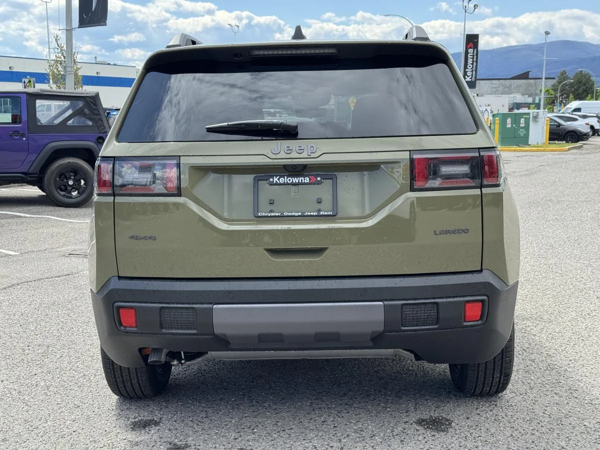 New 2026 41 (pj5) Jeep Laredo image 7