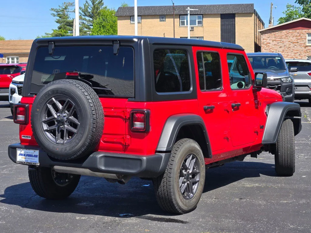 Used 2025 Red Jeep 4-Door Summit 4x4 image 11