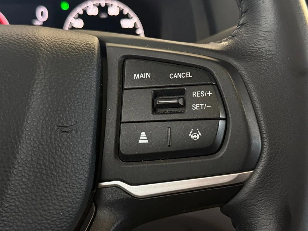 Used 2024 White Honda RTL image 33