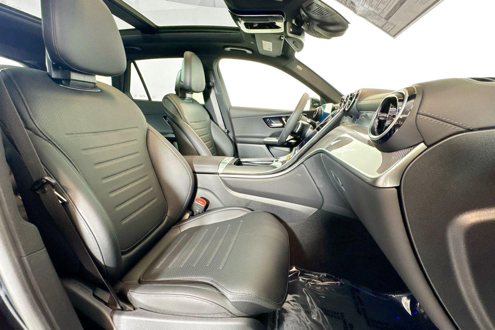 New 2026 Black Mercedes-Benz GLC 300 image 26