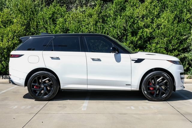 Certified Used 2025 White Land Rover Autobiography image 10
