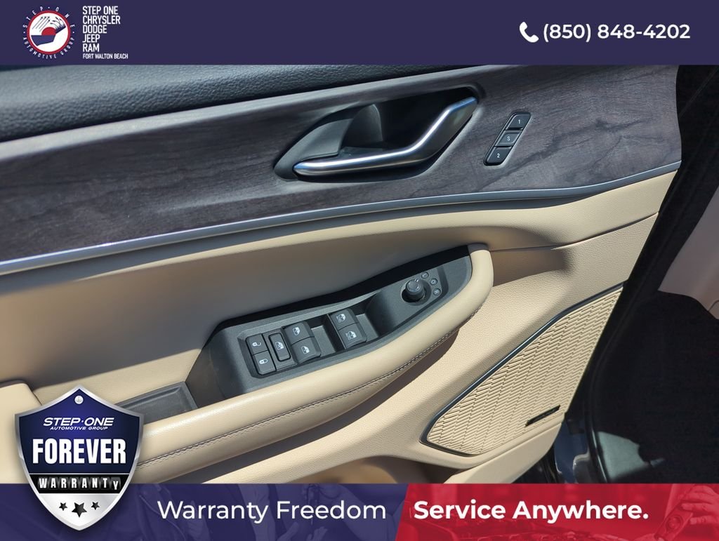 Used 2022 Black Jeep 4xe image 18