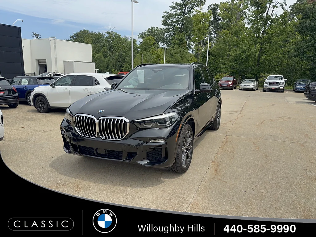 Used 2019 Jet Black BMW xDrive40i image 1
