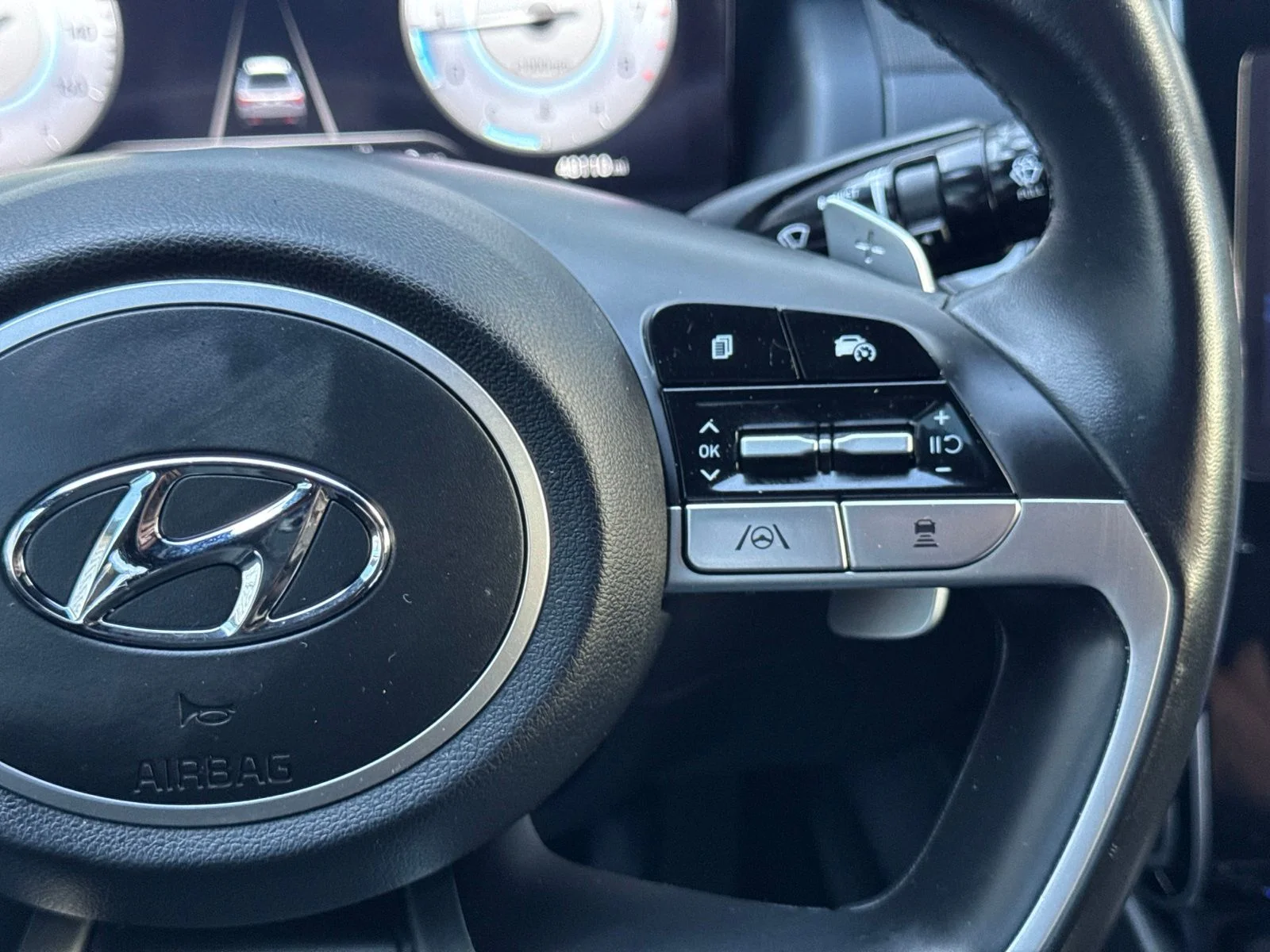 Used 2023 Green Hyundai Limited image 27