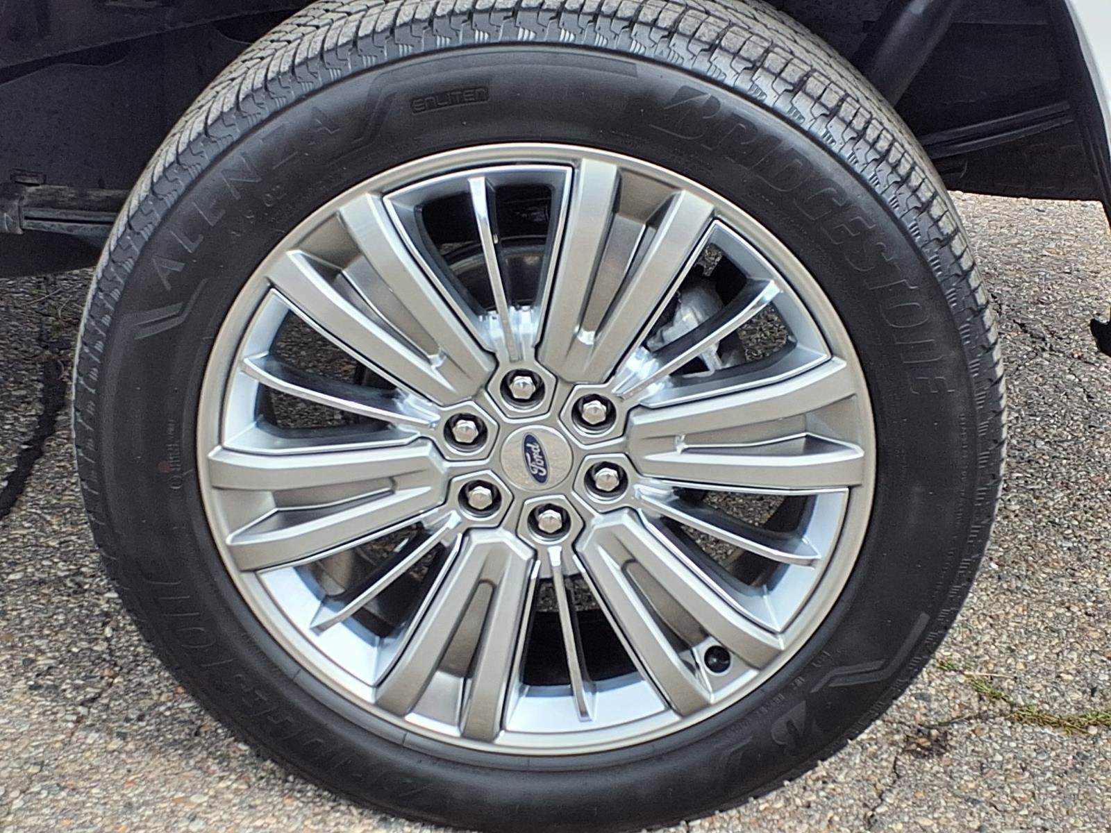 Certified Used 2025 Star White Ford Platinum image 32