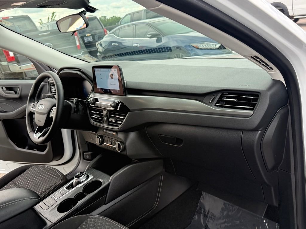 Used 2023 Oxford White Ford Active image 16