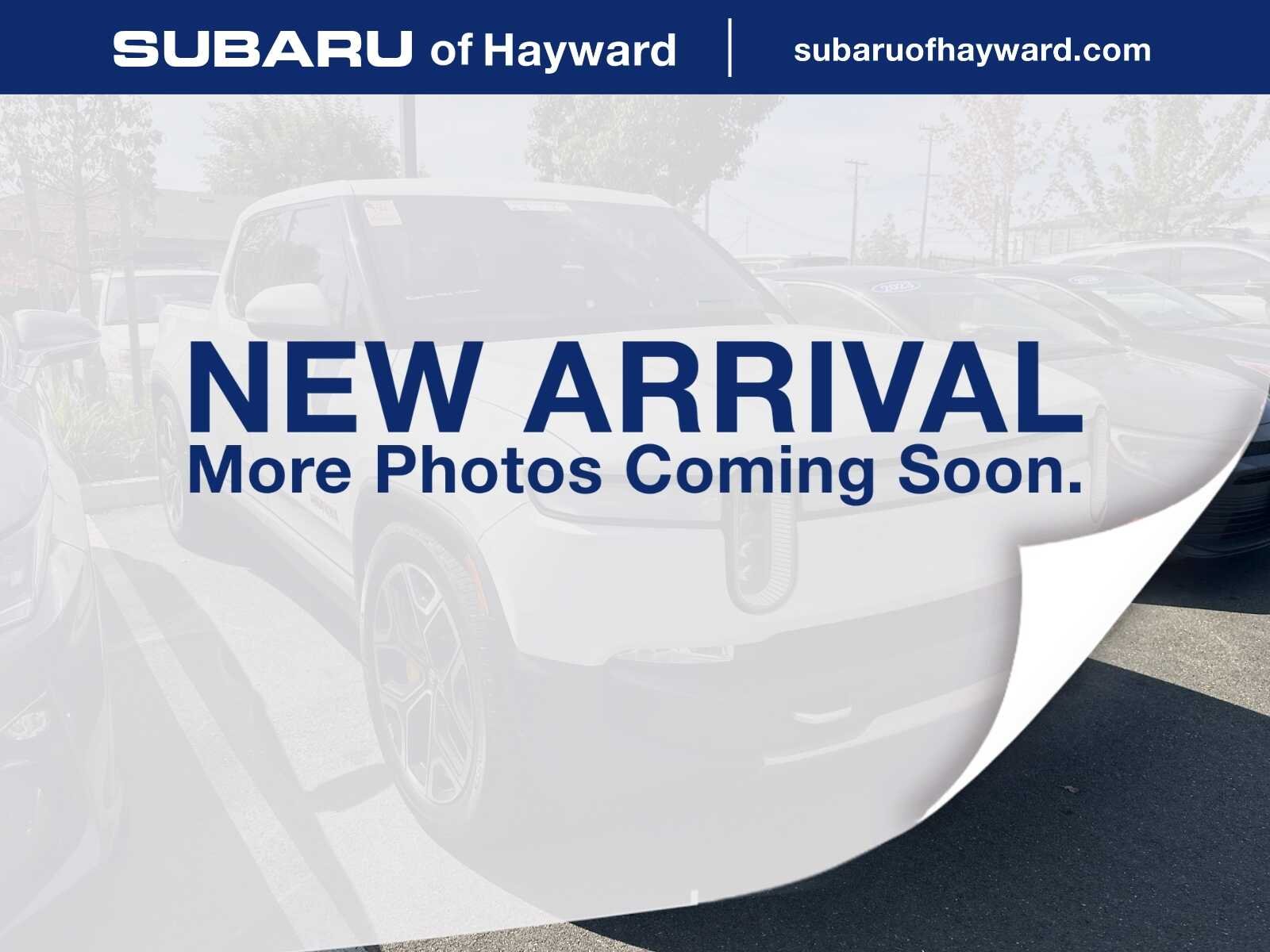 Used 2022 Glacier White Rivian Adventure 4D Crew Cab image 1