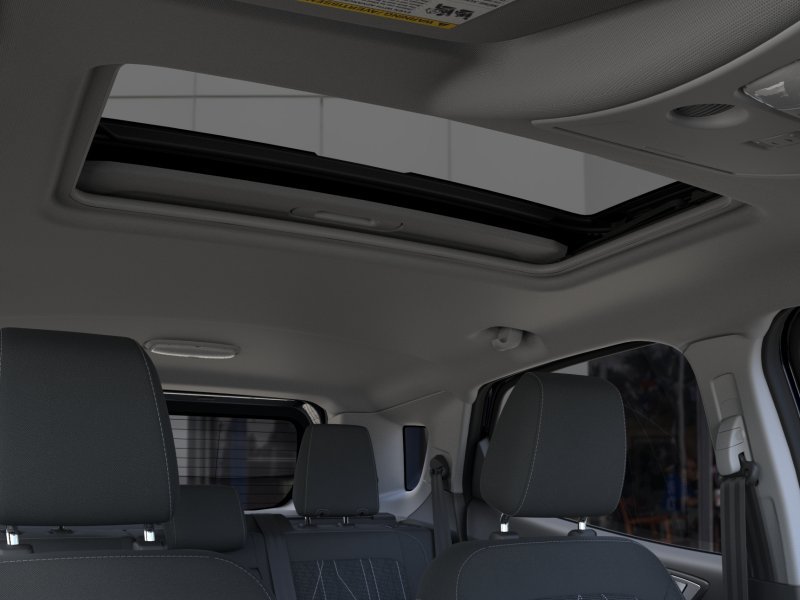 New 2021 Lightning Blue Metallic Ford SE image 22