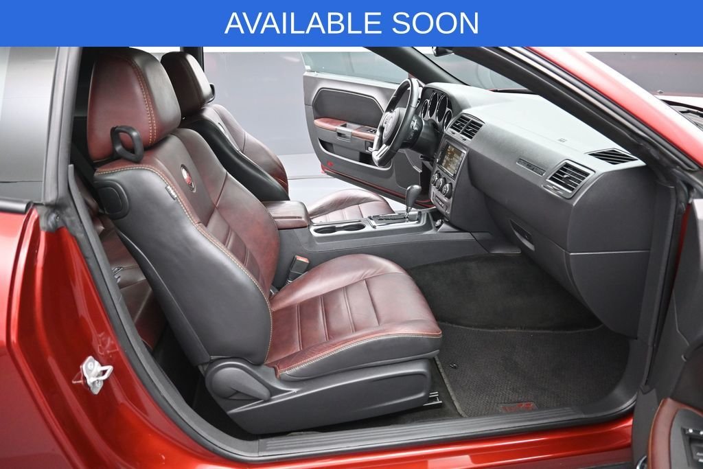 Used 2014 Red Dodge SXT image 29