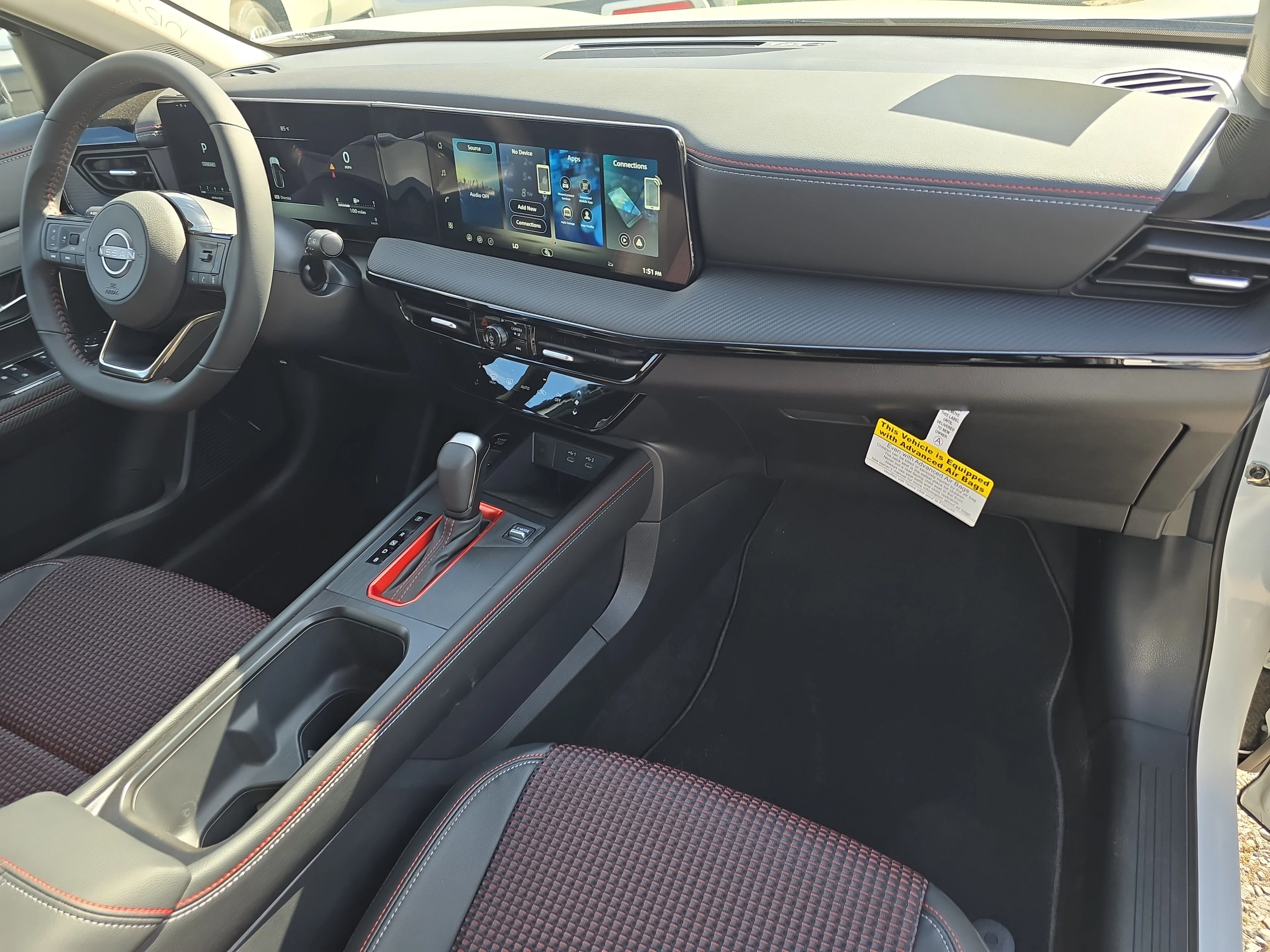 New 2026 Aspen White TriCoat / Super Black Two-tone Nissan SR image 11