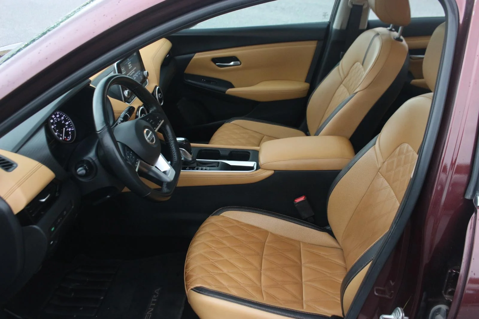 Used 2023 Grey Nissan SV image 14