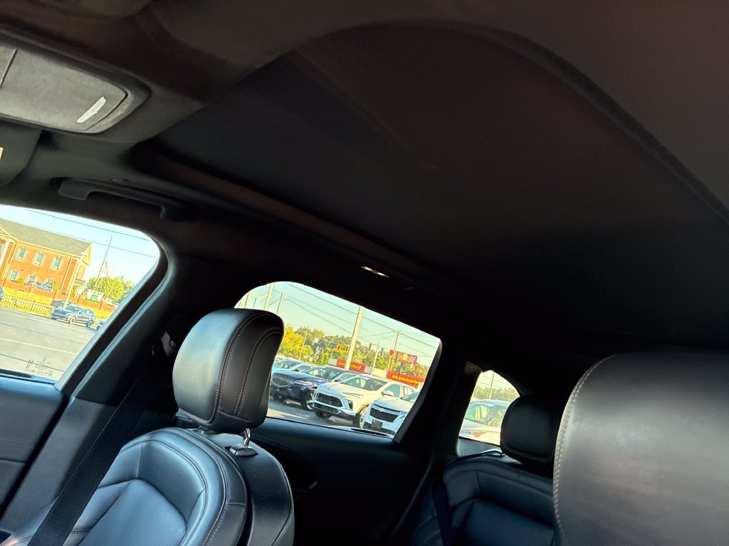 Used 2024 White Lincoln Premiere image 11