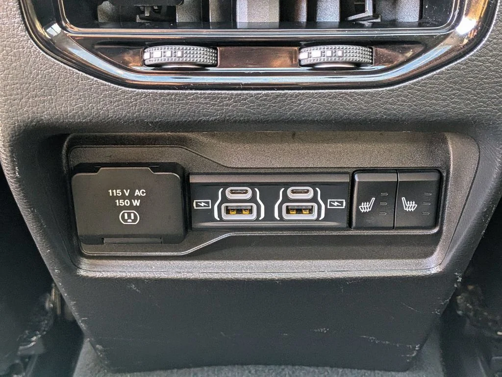 Used 2023 White Jeep Limited image 26