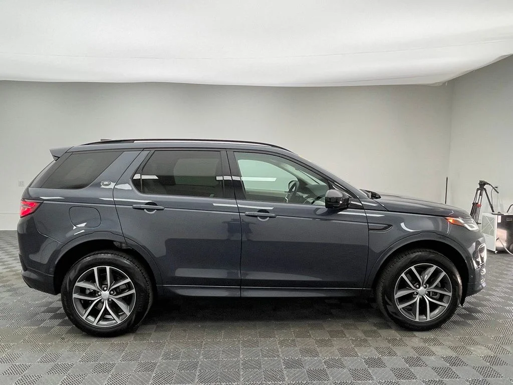 Used 2025 Varesine Blue Metallic Land Rover S image 8
