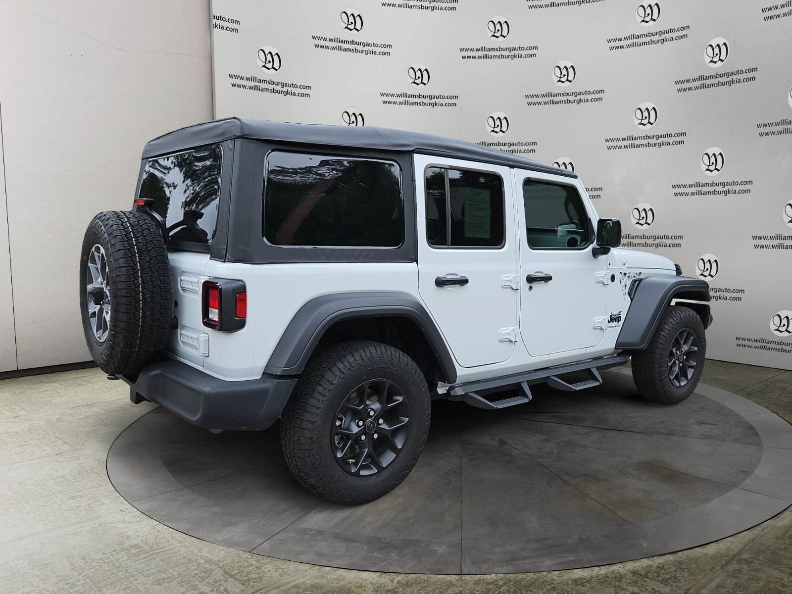 Used 2024 White Jeep Sport S image 5