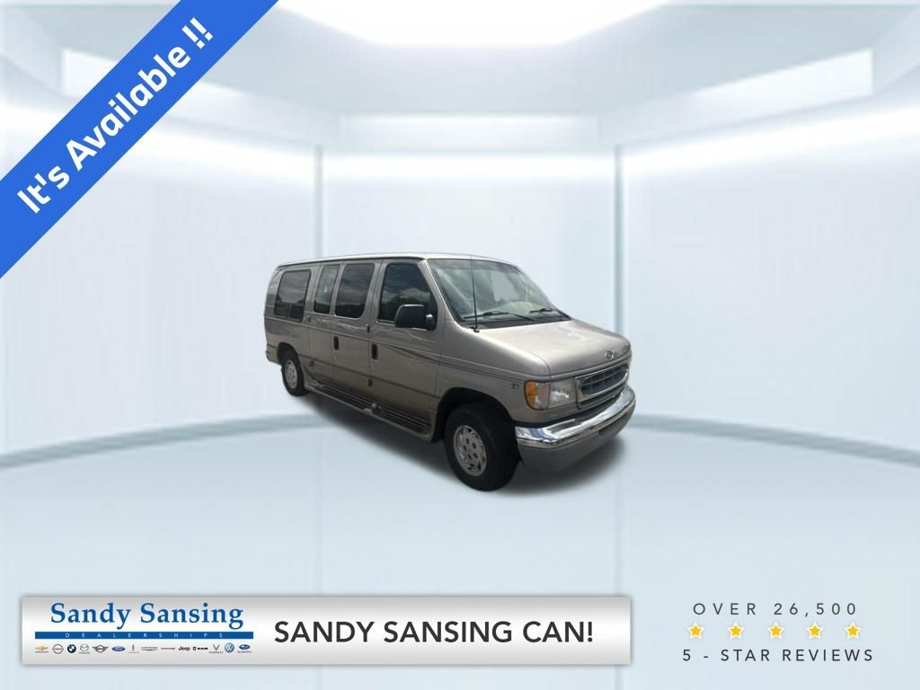 Used 2001  Ford RV image 1