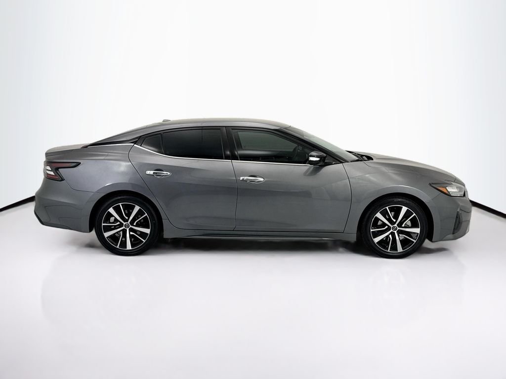 Used 2023 Gun Metallic Nissan SV image 4