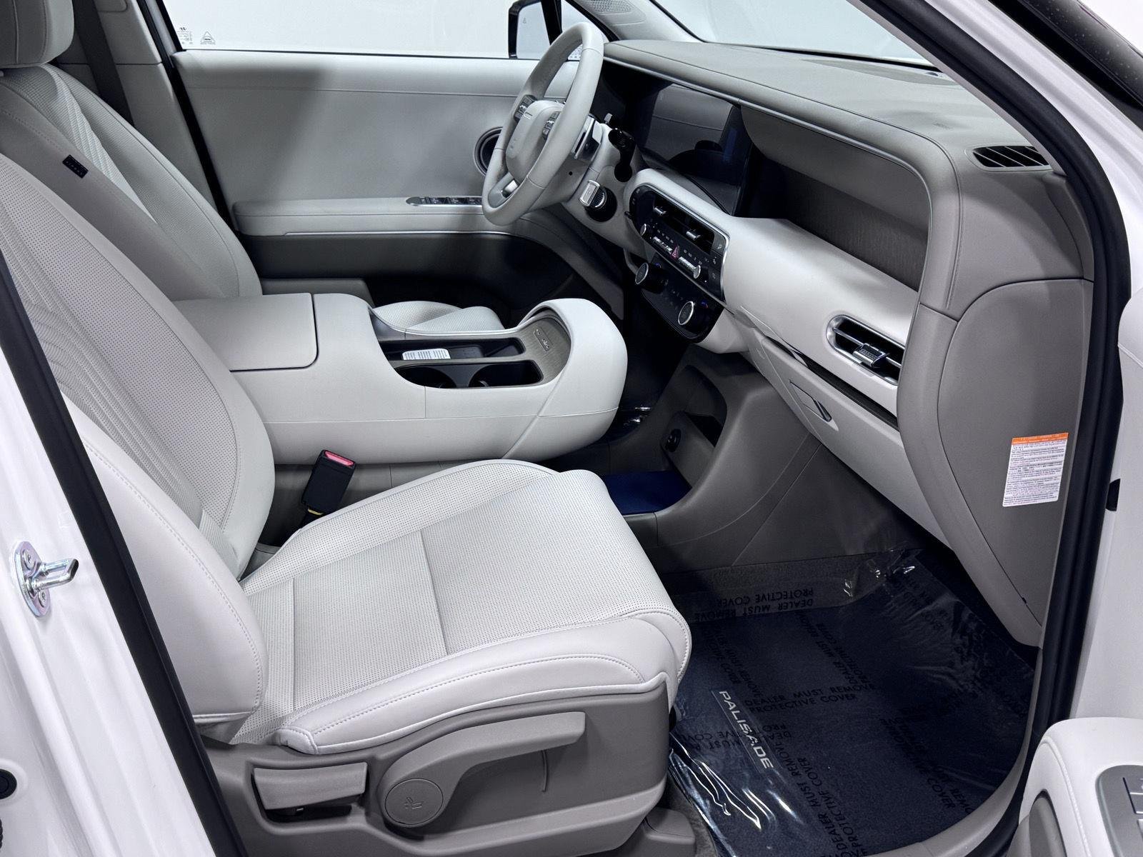 New 2027 Creamy White Pearl Hyundai SEL 7P image 42