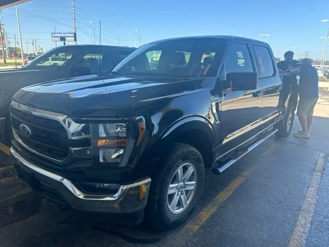 Used 2023 Black Ford XLT image 2