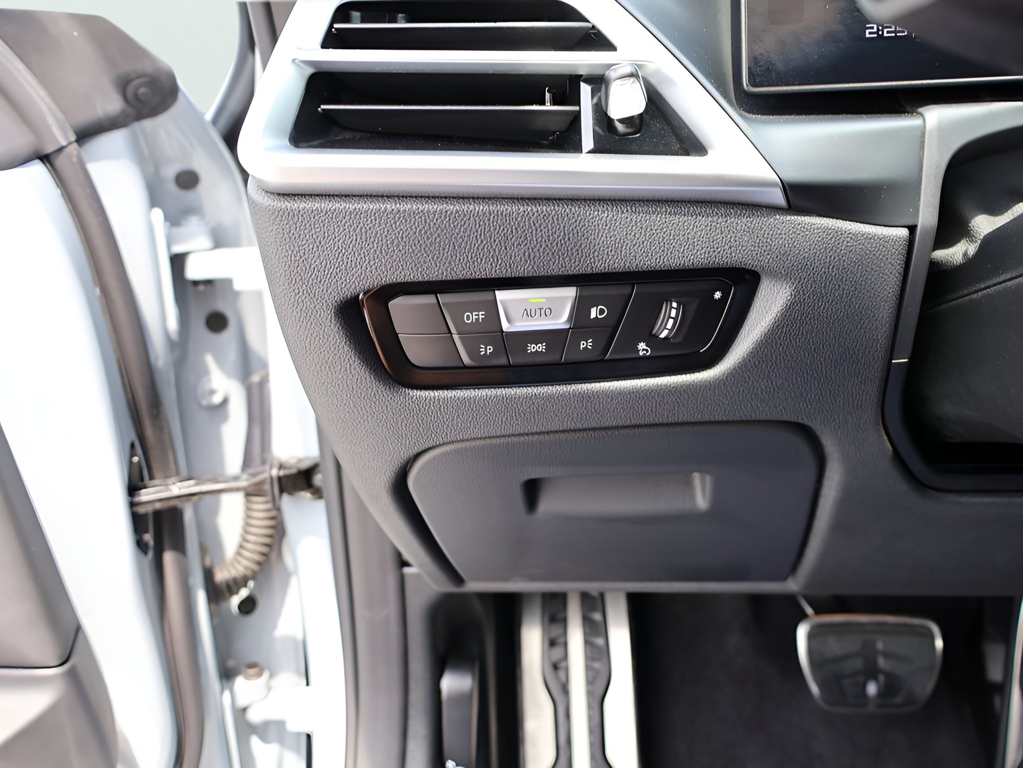 Used 2026 Brooklyn Gray Metallic BMW Competition image 31