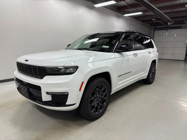 2023 Jeep Grand Cherokee L Summit Reserve 4x4's photo