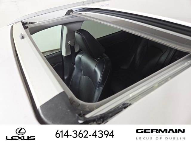 Used 2020 White Lexus 350 image 30
