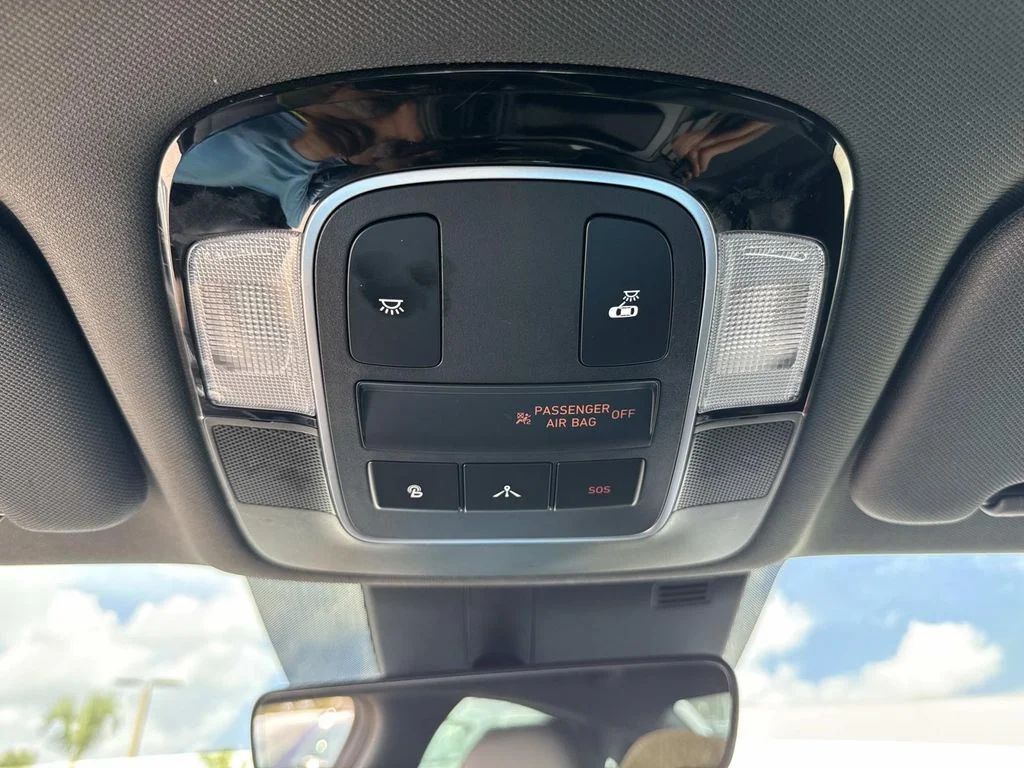 Used 2020 Gray Hyundai SEL Plus image 42