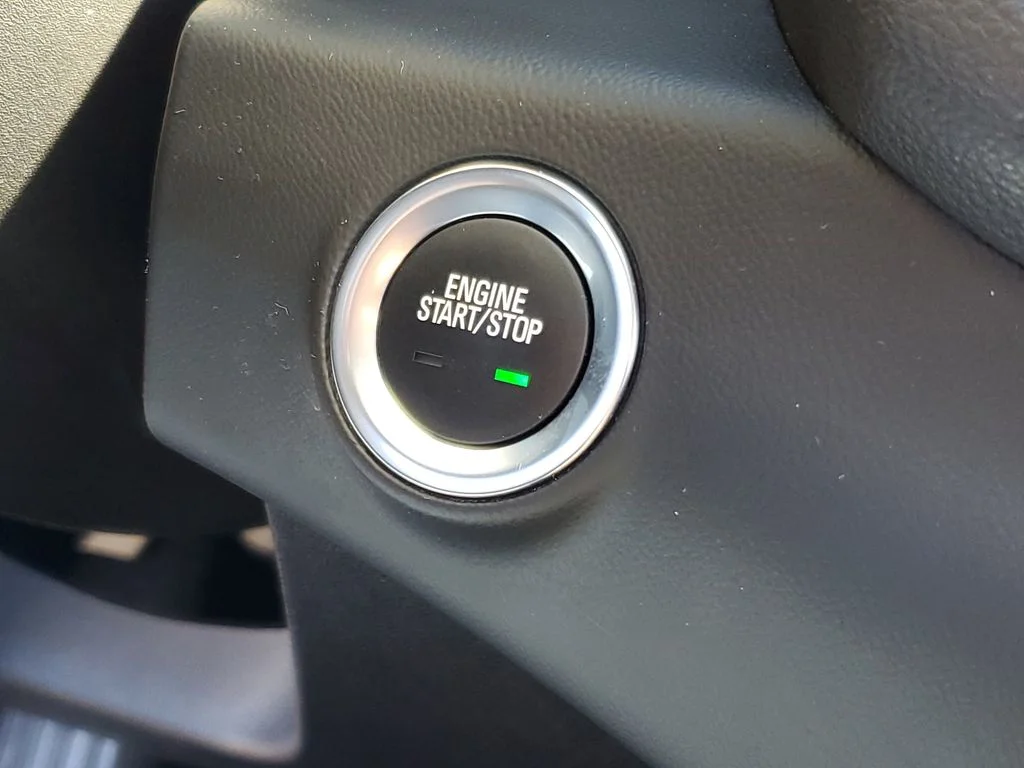 Used 2018 Ebony Twilight Metallic GMC SLE image 13