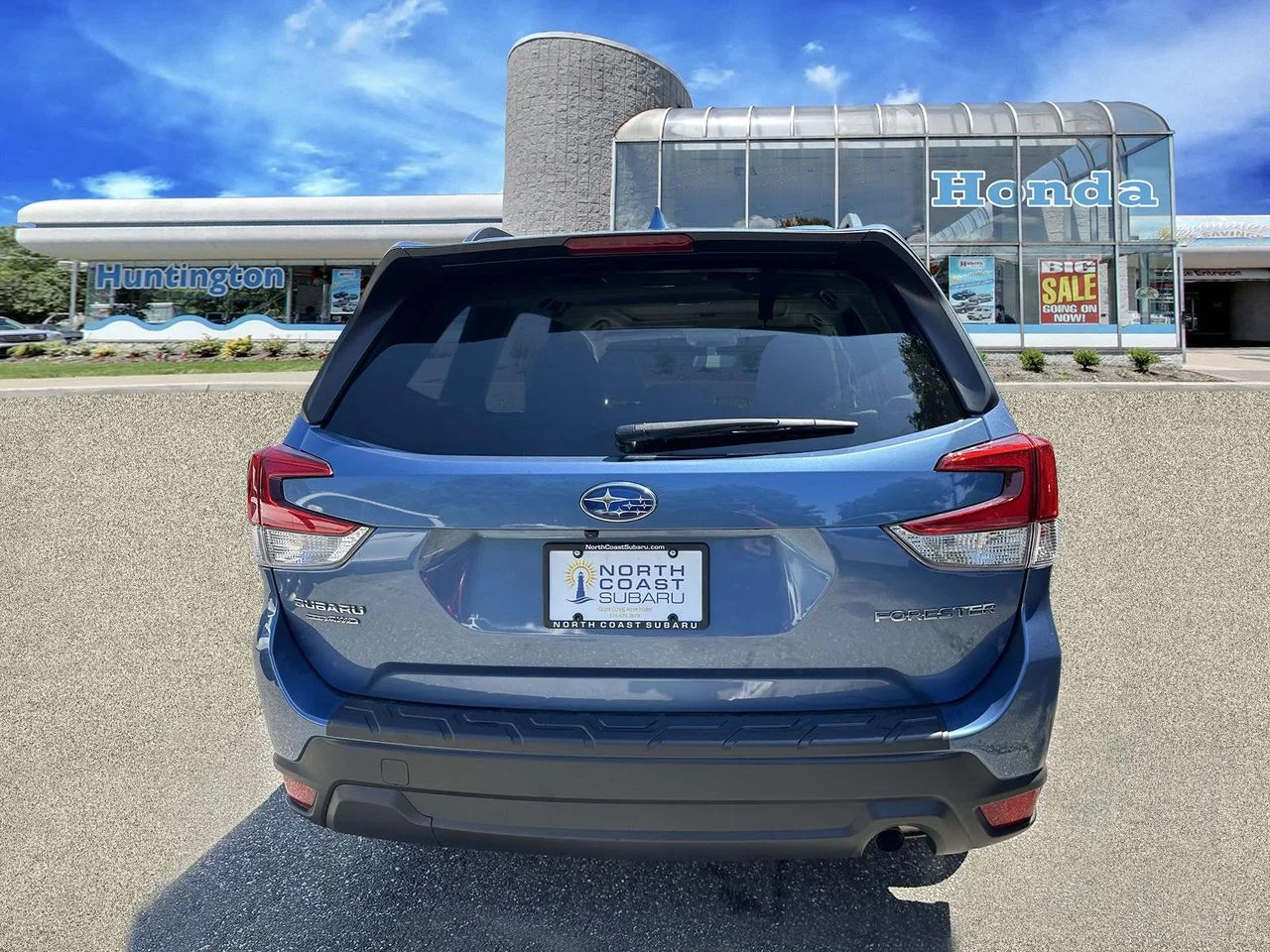 Used 2023 Horizon Blue Pearl Subaru Premium image 4
