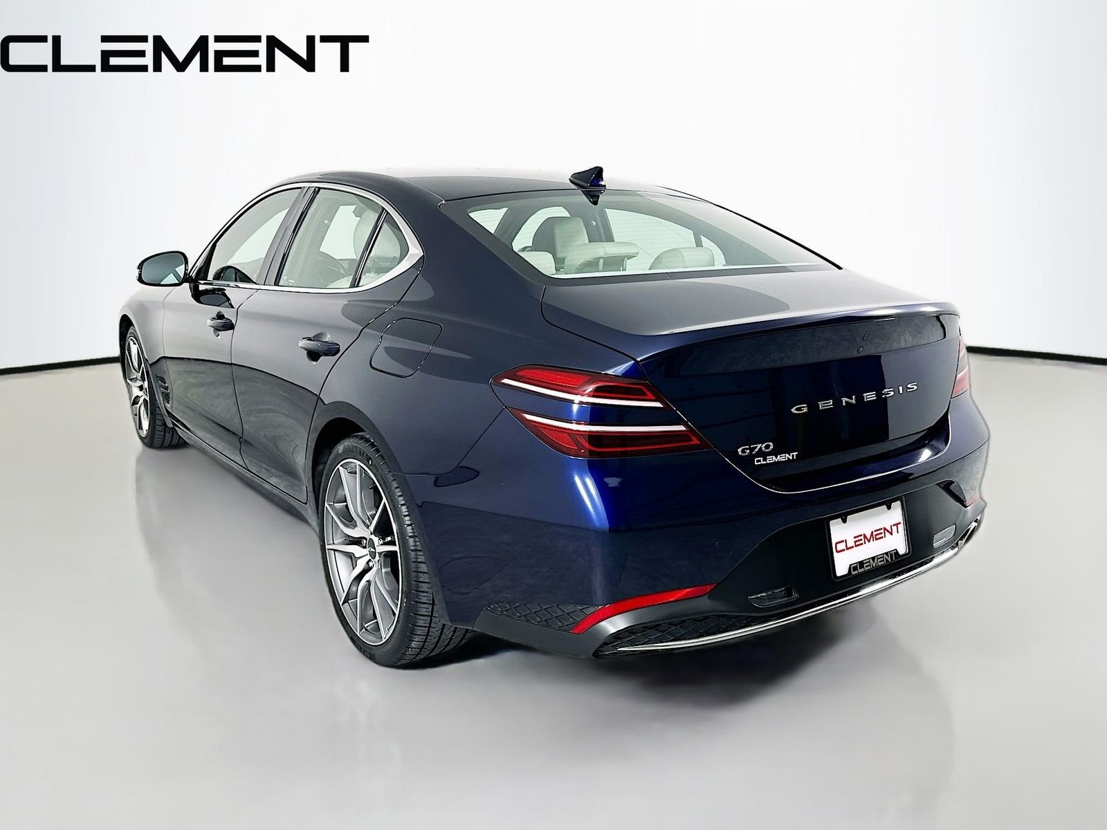 2023 GENESIS G70 Standard - Photo 10