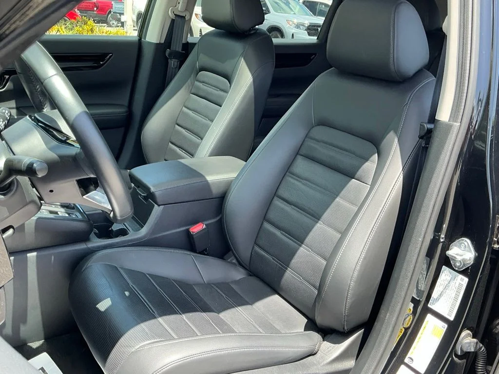 Used 2024  Honda EX-L image 31