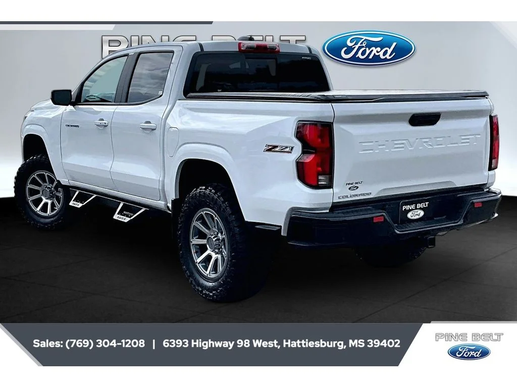 Used 2024 Summit White Chevrolet 4WD Z71 image 2
