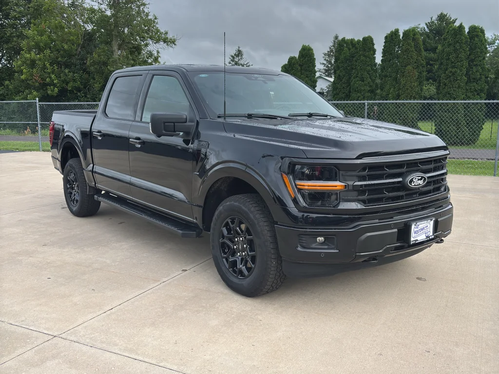 Used 2024 Agate Black Metallic Ford XLT image 24