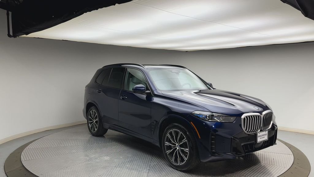 Used 2025 Blue BMW xDrive40i image 8
