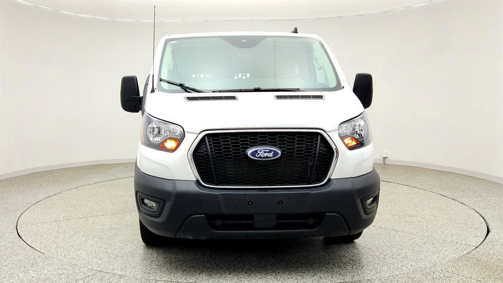 Used 2025 Oxford White Ford T-250 130"" Low Rf 9070 GVWR RWD image 2