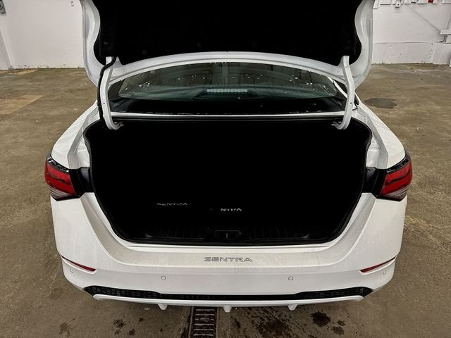 Used 2023 White Nissan SV image 17