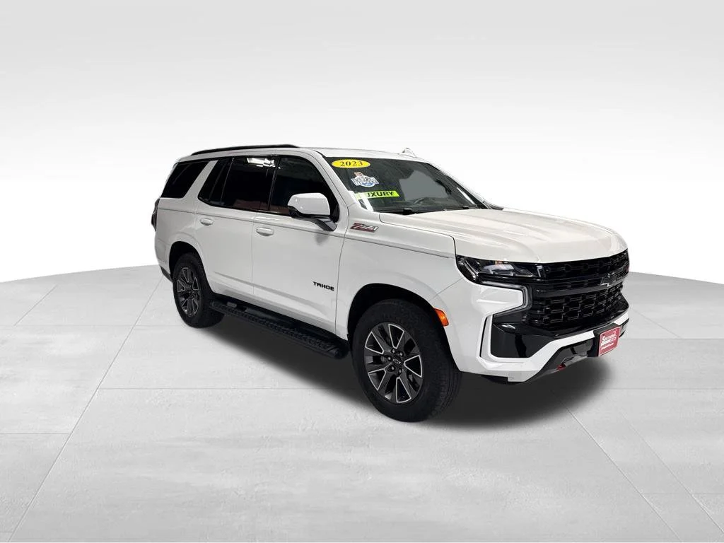 Used 2023 White Chevrolet Z71 image 11