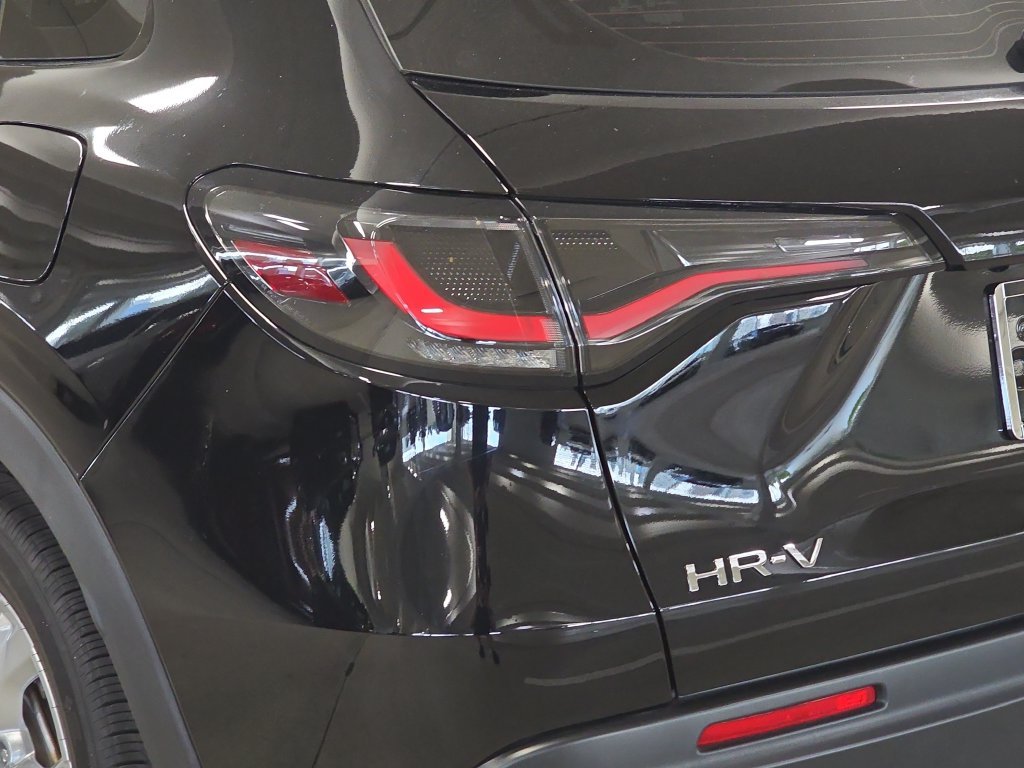 Used 2025 Black Honda LX image 30