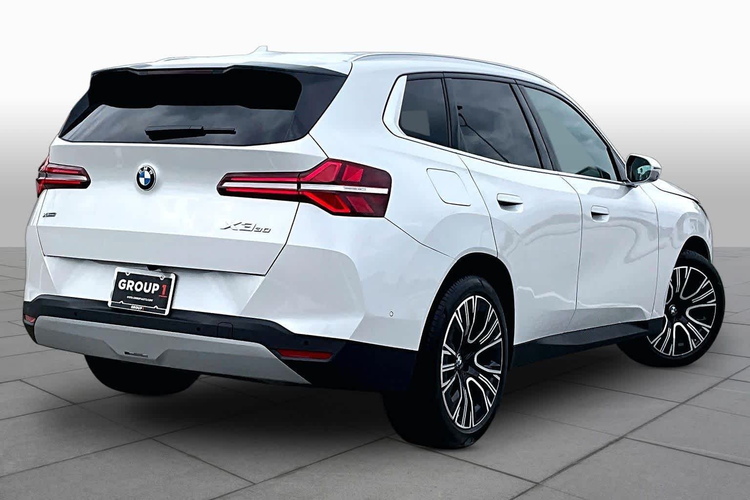 Used 2025 Mineral White Metallic BMW 30 xDrive image 13