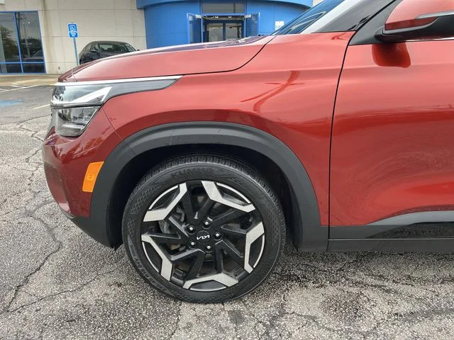 Used 2024 Orange Kia SX image 21