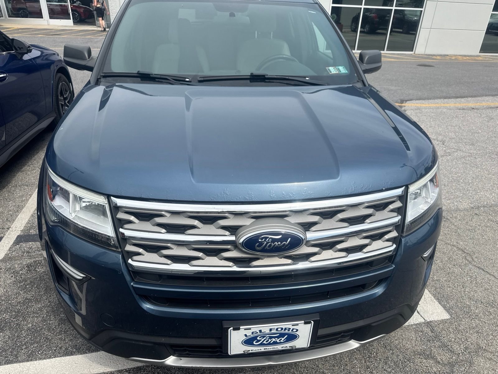 Used 2018 Blue Ford XLT image 2