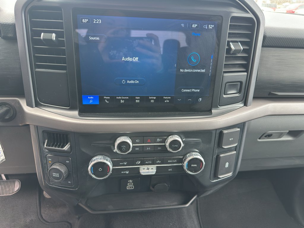 Used 2025 Iconic Silver Metallic Ford XLT image 19