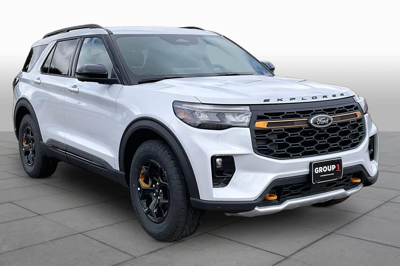 New 2026 Space White Metallic Ford Tremor® image 2
