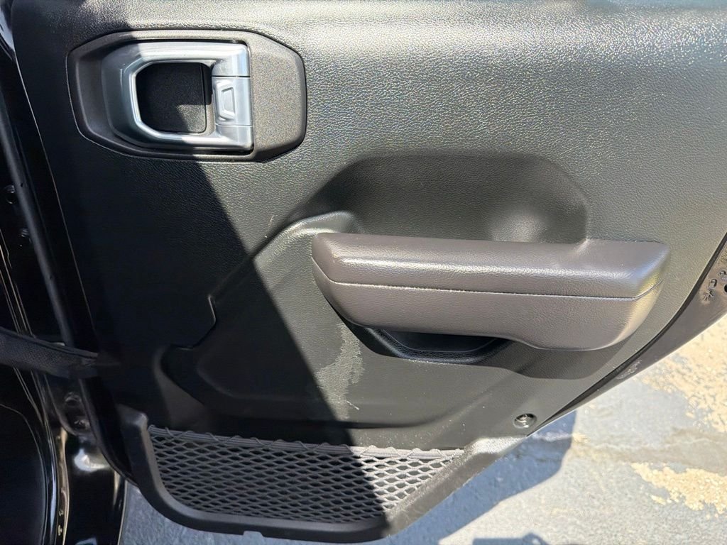 Used 2021 Black Jeep Sport image 18