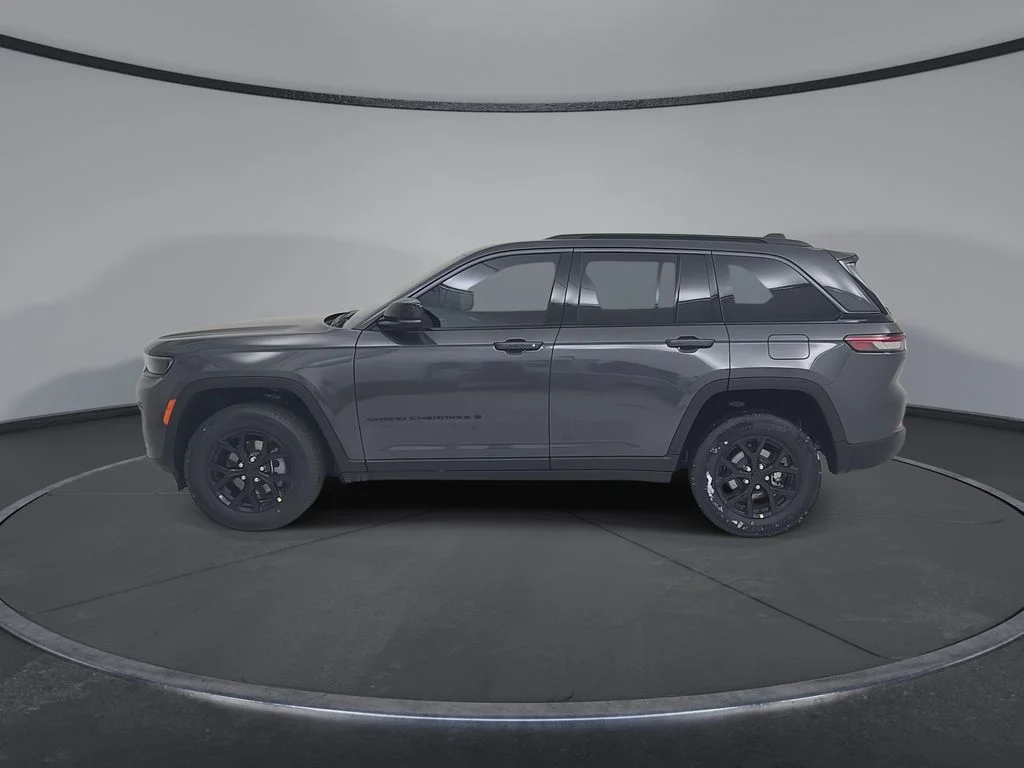 New 2026 Baltic Gray Metallic Clear-Coat Exterior Paint Jeep Altitude image 9