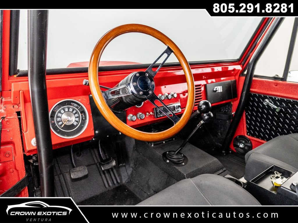 Used 1972  Ford 2dr Convertible image 29