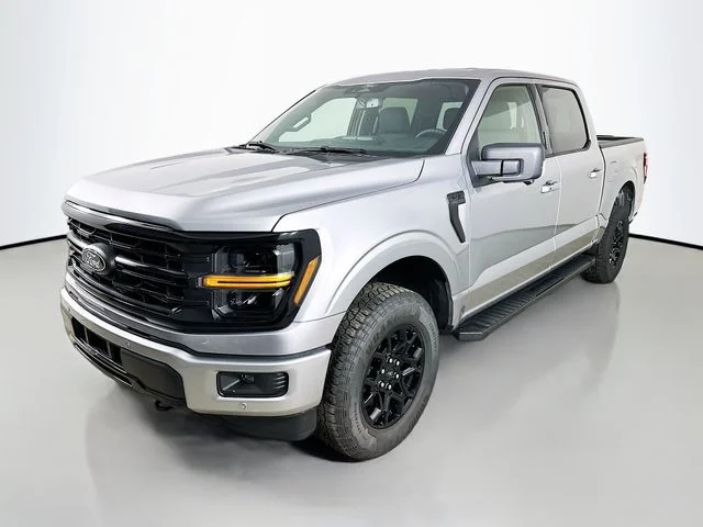 New 2026 Iconic Silver Metallic Ford XLT image 3