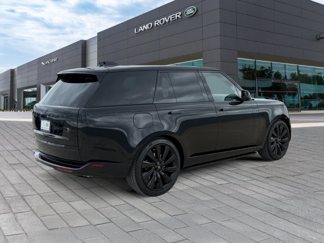 New 2027 Narvik Black Land Rover SV image 5
