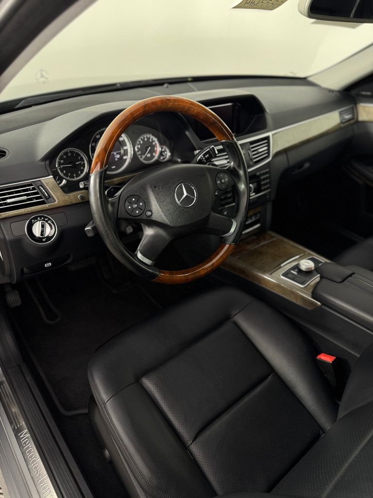 Used 2010 Iridium Silver Metallic Mercedes-Benz E 350 image 21