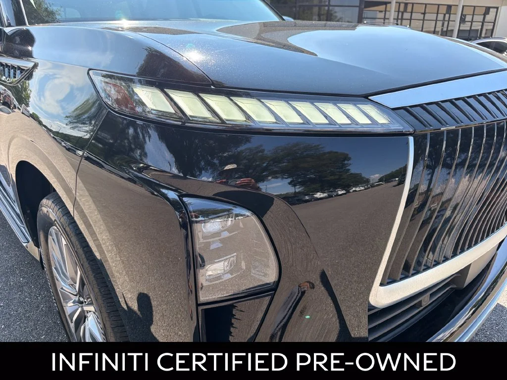 Certified Used 2025 Black Obsidian INFINITI LUXE image 14
